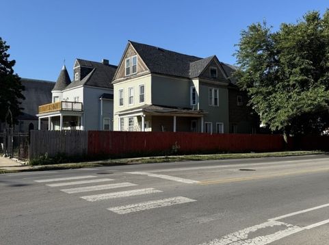 Main Photo