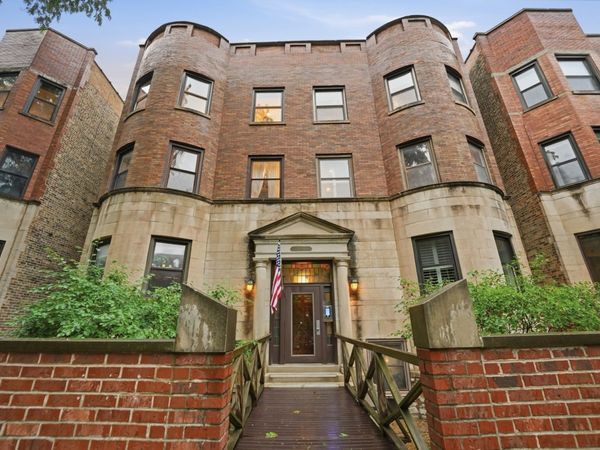 1030 W Byron Street, Unit 3W, Chicago, IL 60613