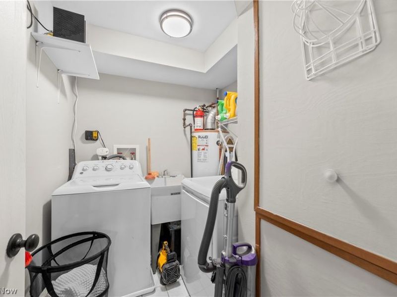6231 Hidden Creek Drive , Unit 232, Lorain, OH 44053 Photo 24