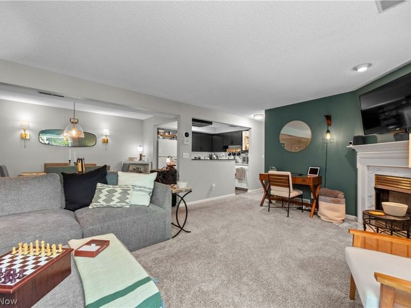6231 Hidden Creek Drive , Unit 232, Lorain, OH 44053 Photo 6
