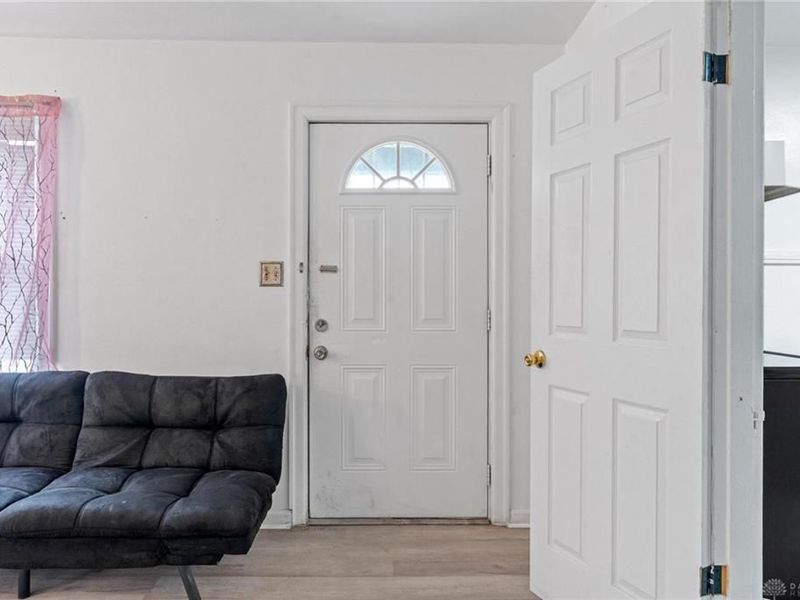 3648 W Siebenthaler Avenue, Dayton, OH 45406 Photo 6
