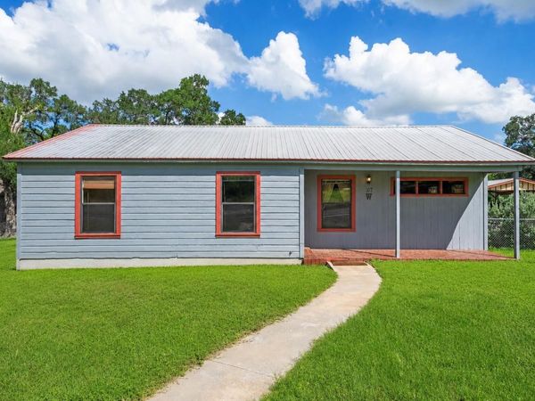 107 W Holland ST, San Marcos, TX 78666