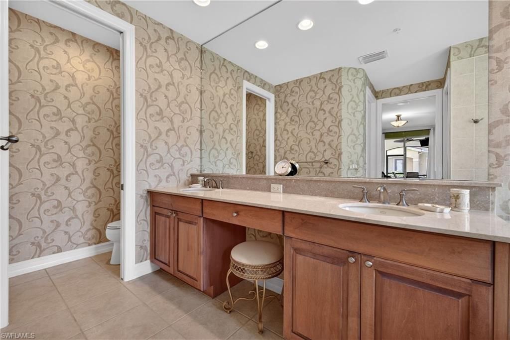 2638 Bolero Dr, Unit 401, Naples, FL 34109 Photo
