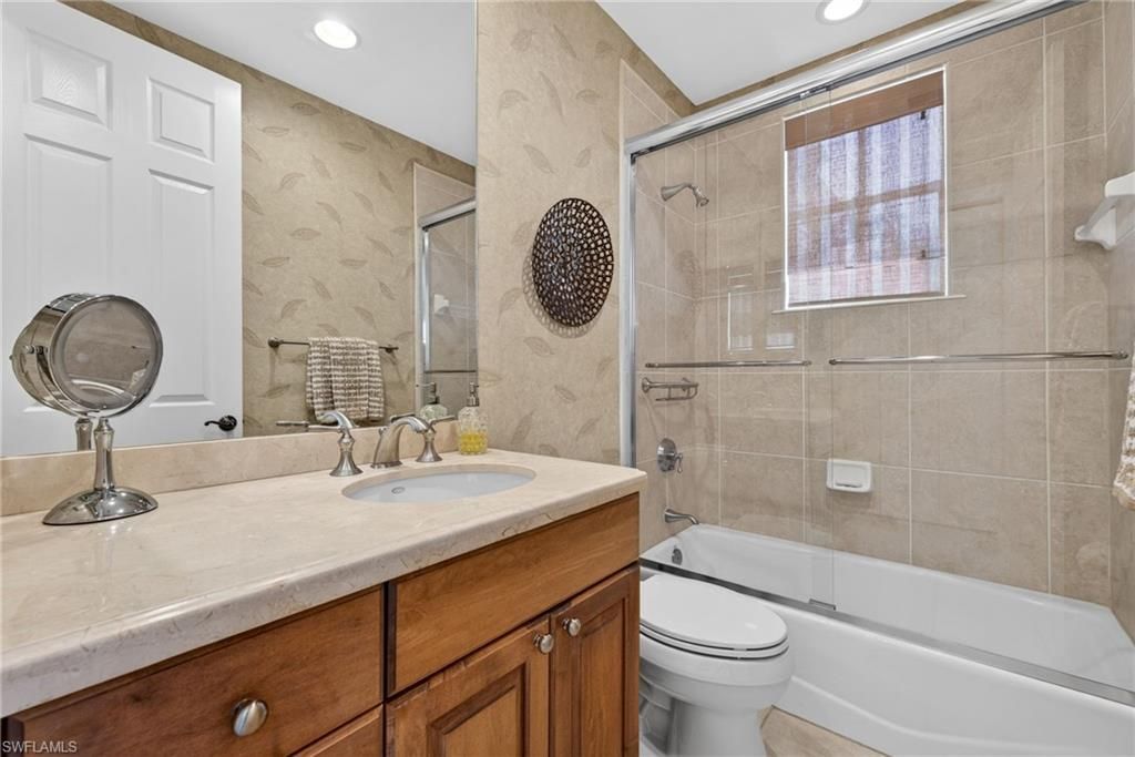2638 Bolero Dr, Unit 401, Naples, FL 34109 Photo