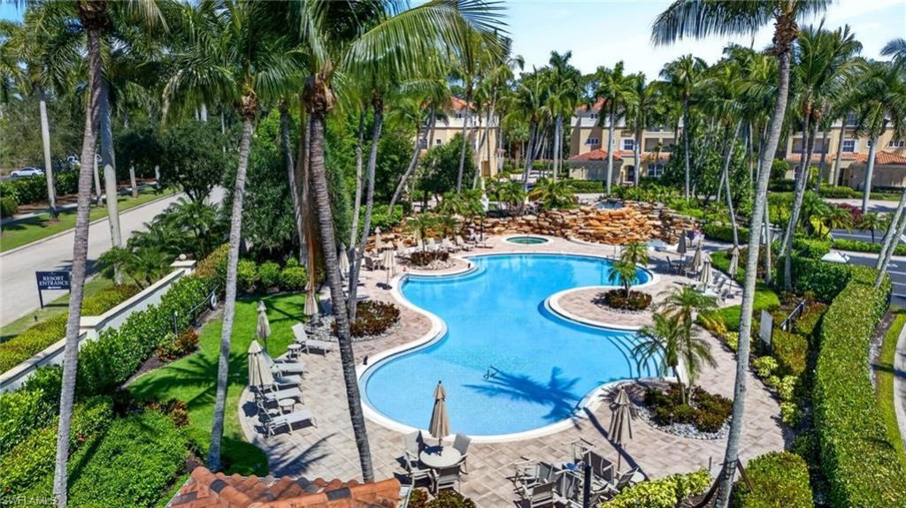 2638 Bolero Dr, Unit 401, Naples, FL 34109 Photo