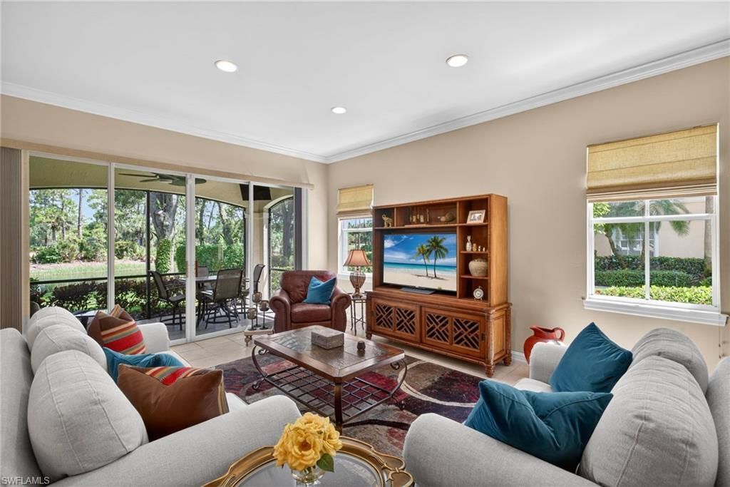 2638 Bolero Dr, Unit 401, Naples, FL 34109 Photo