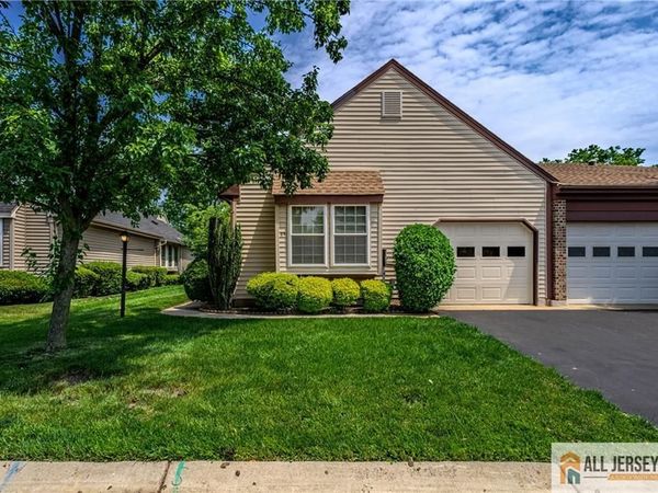 4 Martin Van Buren Drive , Monroe Township, NJ 08831