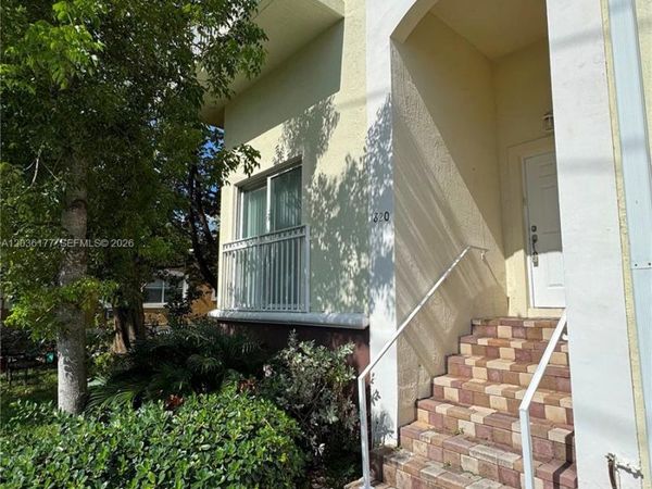 820 N 17th Ave, Hollywood, FL 33020
