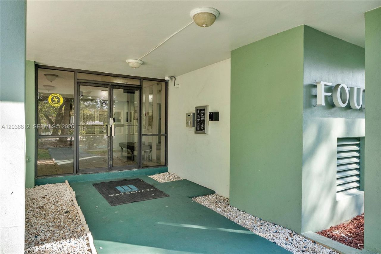 2781 Taft St , Unit 303, Hollywood, FL 33020 Photo