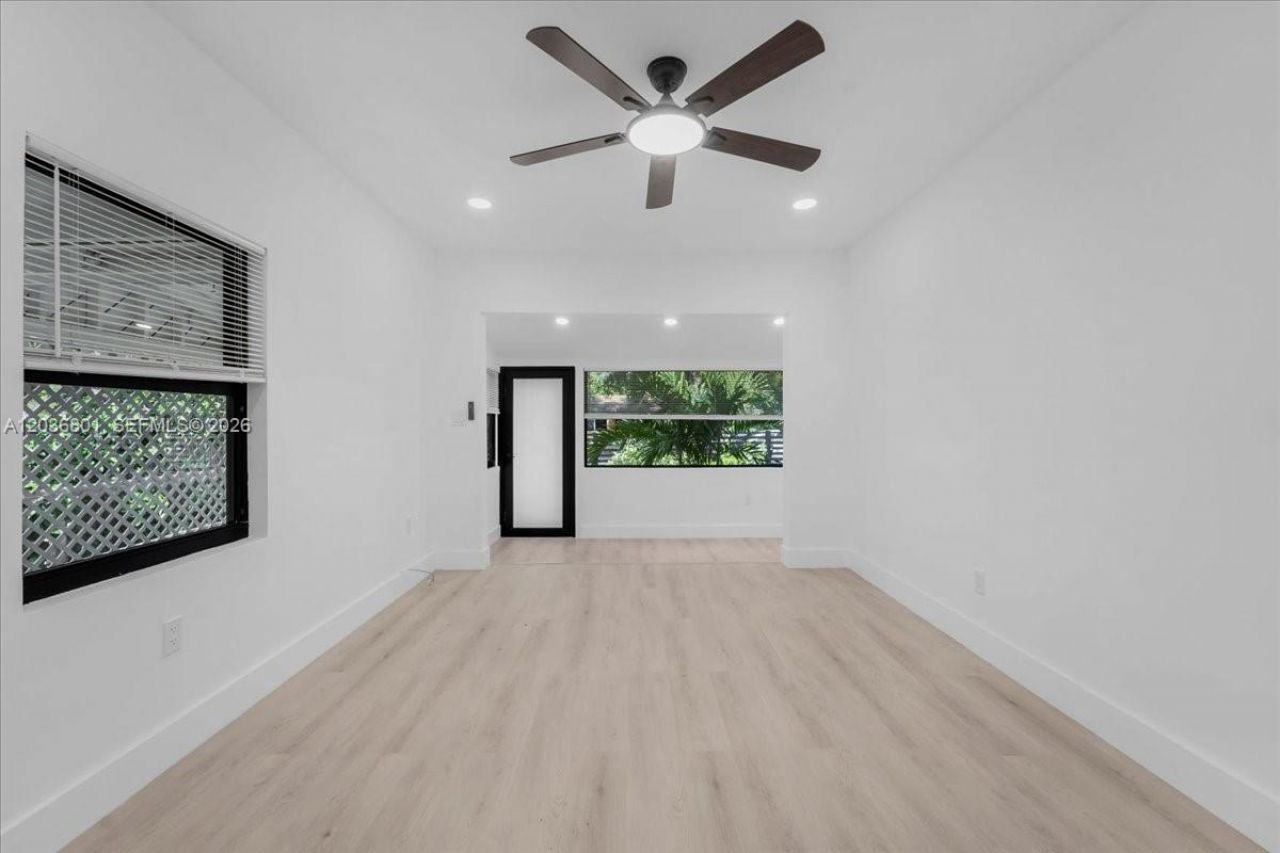5220 SW 6th St , Miami, FL 33134 Photo