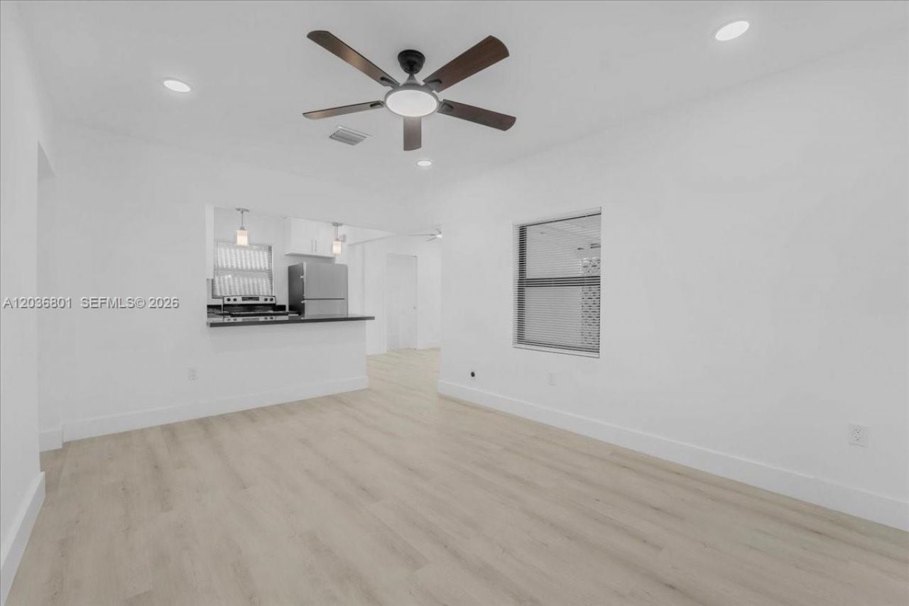 5220 SW 6th St , Miami, FL 33134 Photo