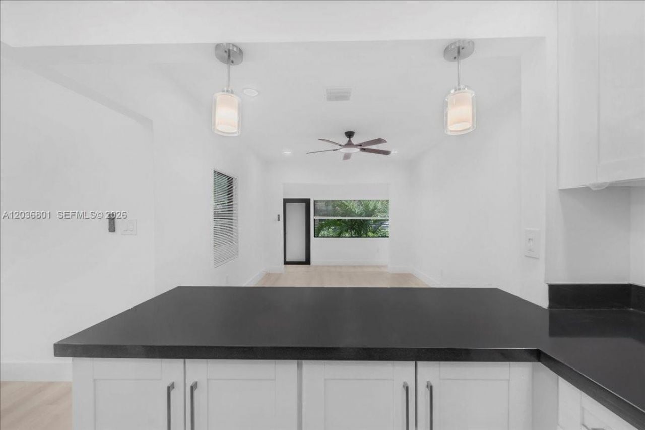 5220 SW 6th St , Miami, FL 33134 Photo