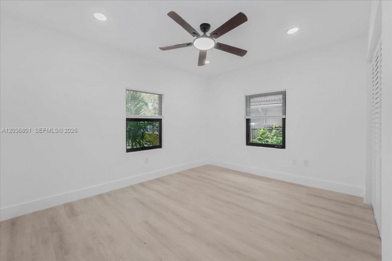 5220 SW 6th St , Miami, FL 33134 Photo