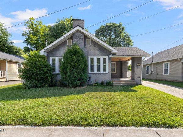 912 North Boone Street, Johnson City, TN 37604