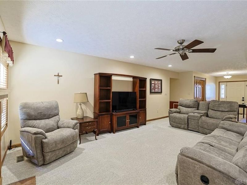 304 Chinkapin Circle, Englewood, OH 45315 Photo 10
