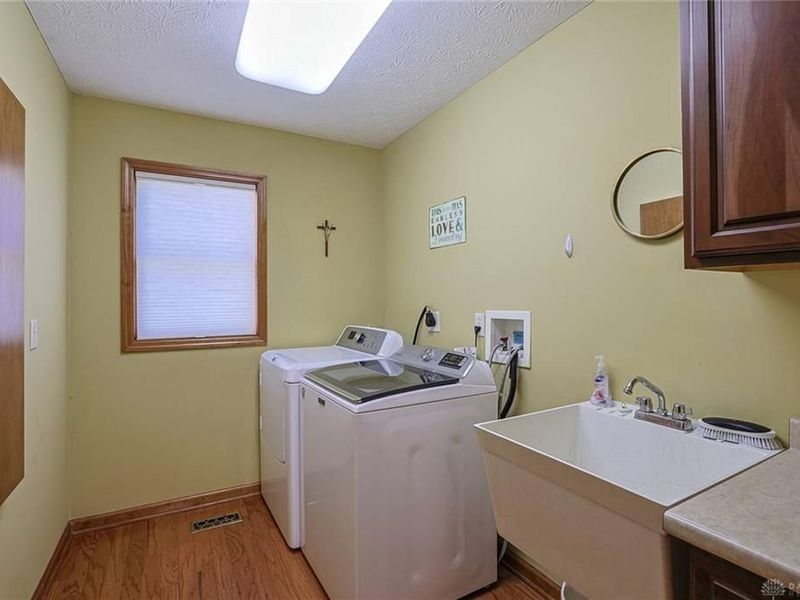 304 Chinkapin Circle, Englewood, OH 45315 Photo 31