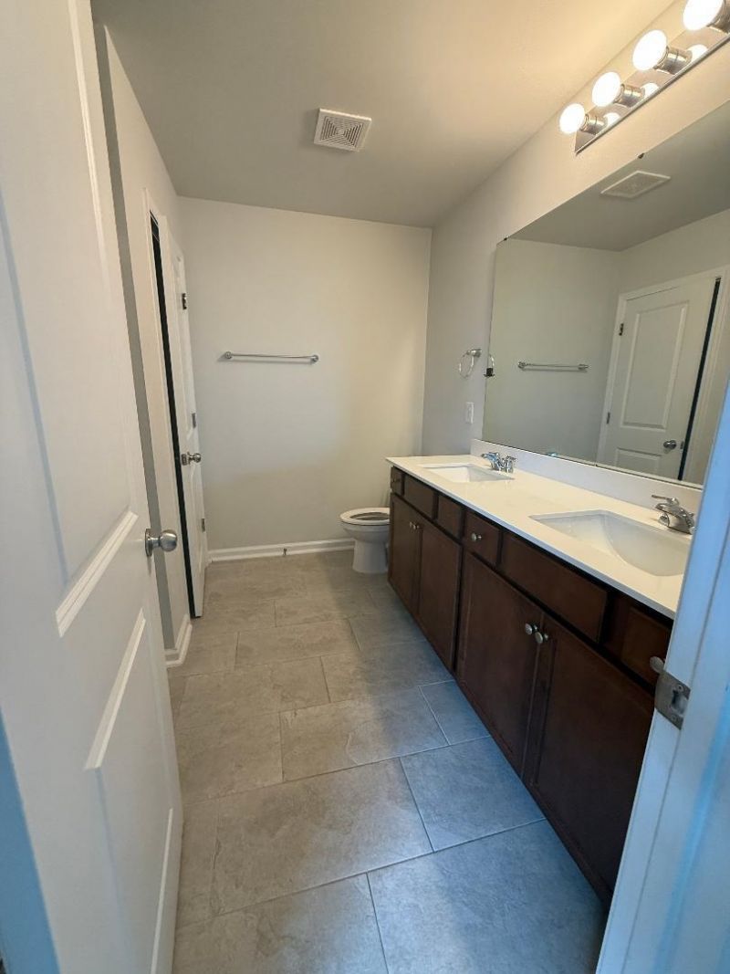 2934 Ellesmere Circle  Photo 8