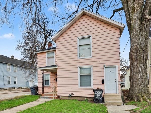 1242 Alpine Avenue NW, Grand Rapids, MI 49504