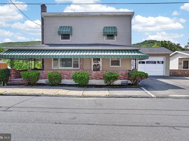 128 W COLUMBUS AVENUE , NESQUEHONING, PA 18240
