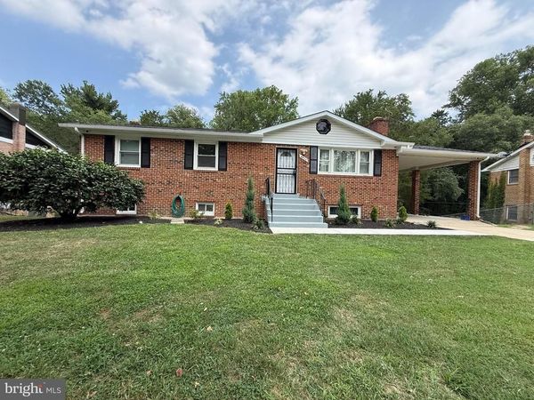 6911 GROVETON DRIVE, CLINTON, MD 20735
