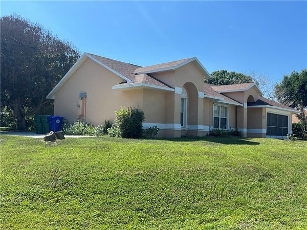 1811 Shakespeare Street , Sebastian, FL 32958