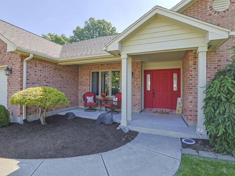 304 Chinkapin Court, Englewood, OH 45322 Photo 4