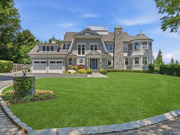 7 Preston Lane, East Setauket, NY 11733