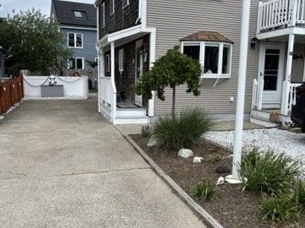 24 Pine Point Rd., Unit 24, Duxbury, MA 02332