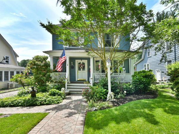 328 38th Road , Douglaston, NY 11363