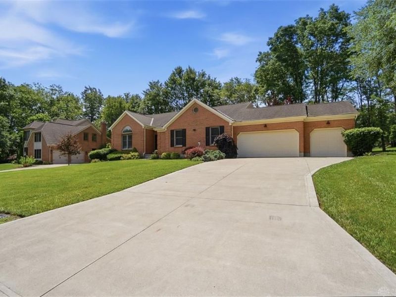 7977 Eagleridge Drive, West Chester, OH 45069 Photo 2