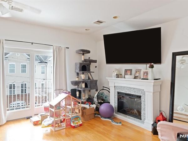 260 Custer Avenue 2, JERSEY CITY, NJ 07305