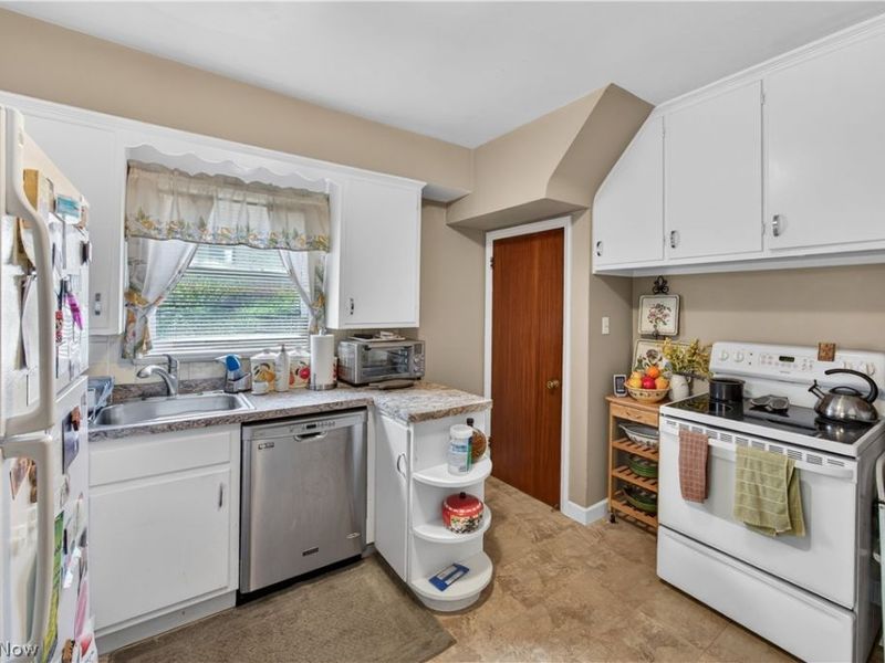 2140 Lamberton Road, Cleveland Heights, OH 44118 Photo 12