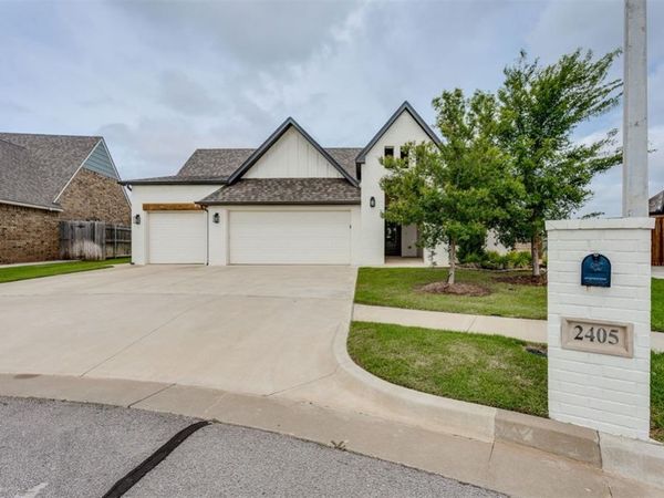 2405 Crystal Creek Drive, Yukon, OK 73099