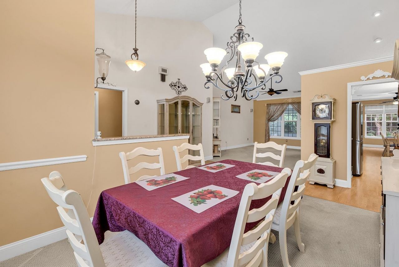 209 Candlewood Dr. Photo 13