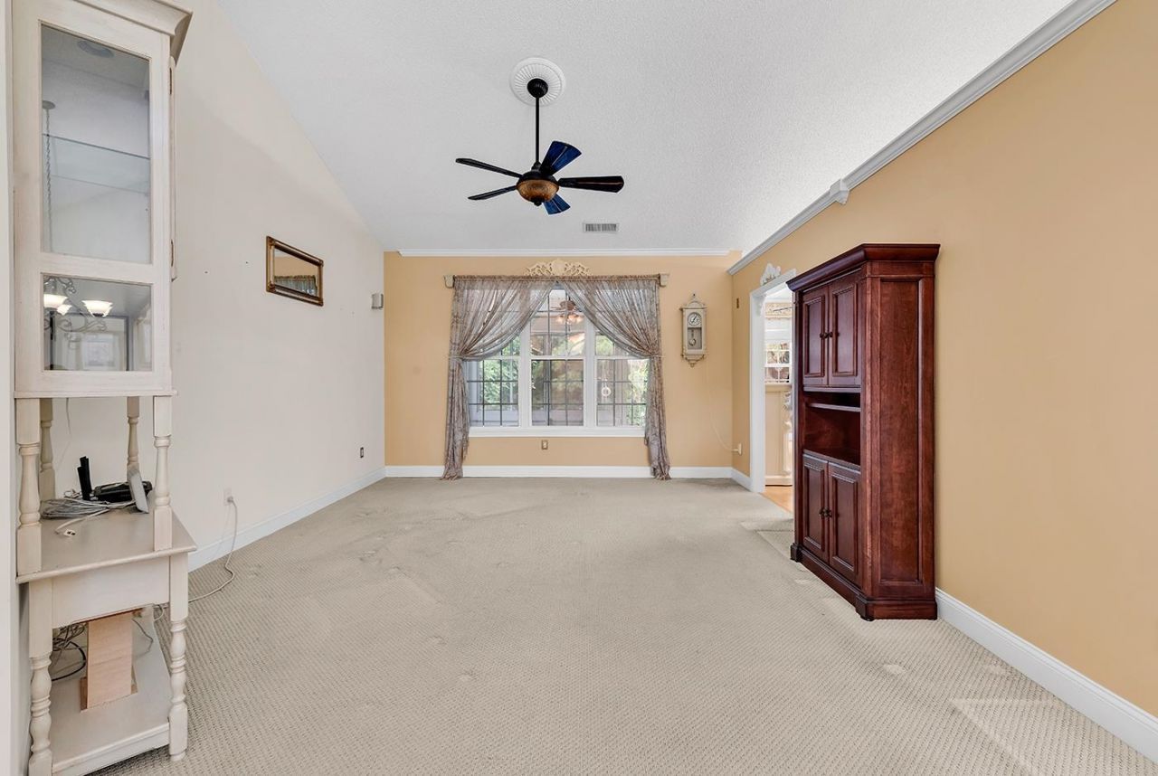 209 Candlewood Dr. Photo 17