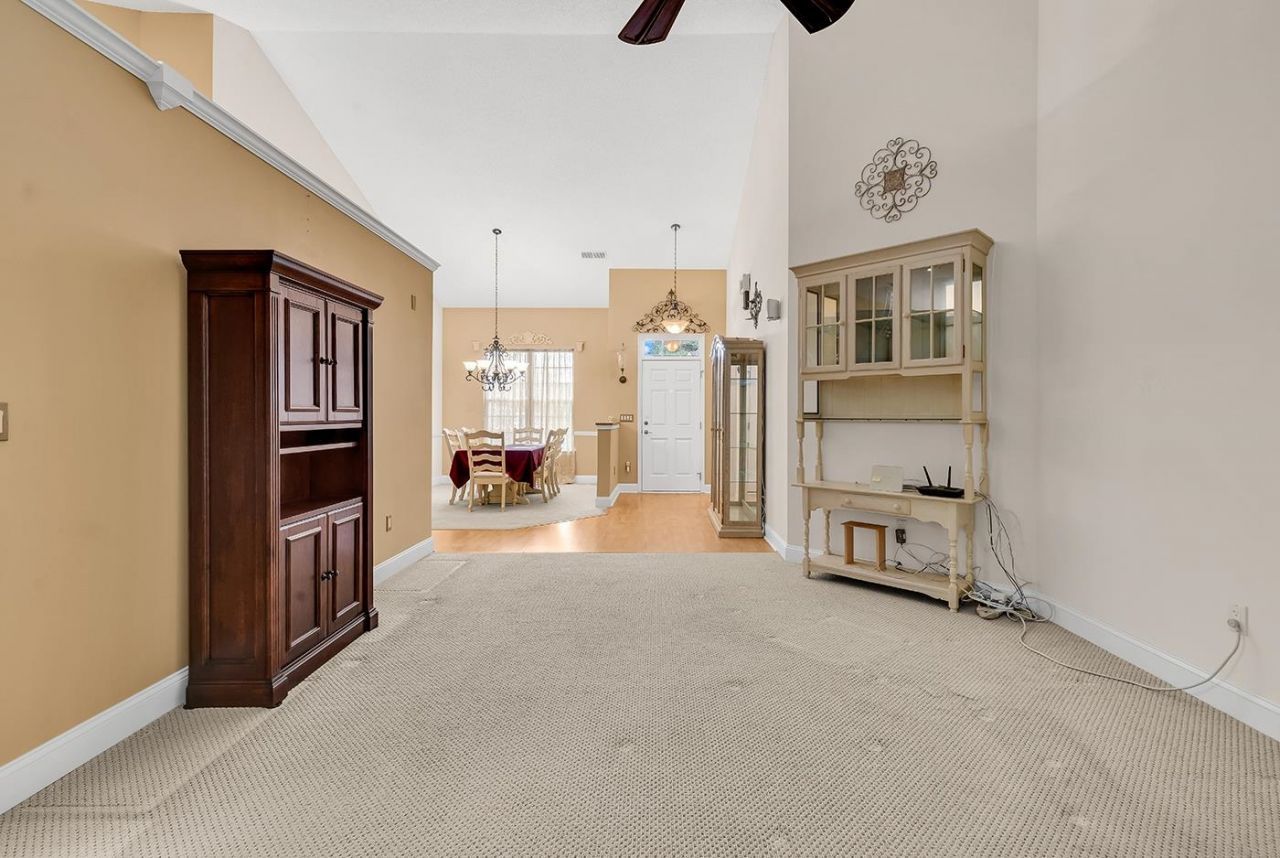 209 Candlewood Dr. Photo 21