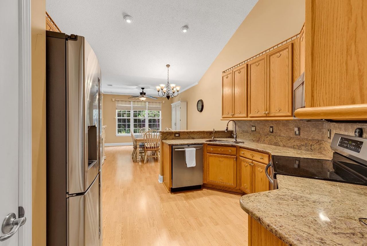 209 Candlewood Dr. Photo 26