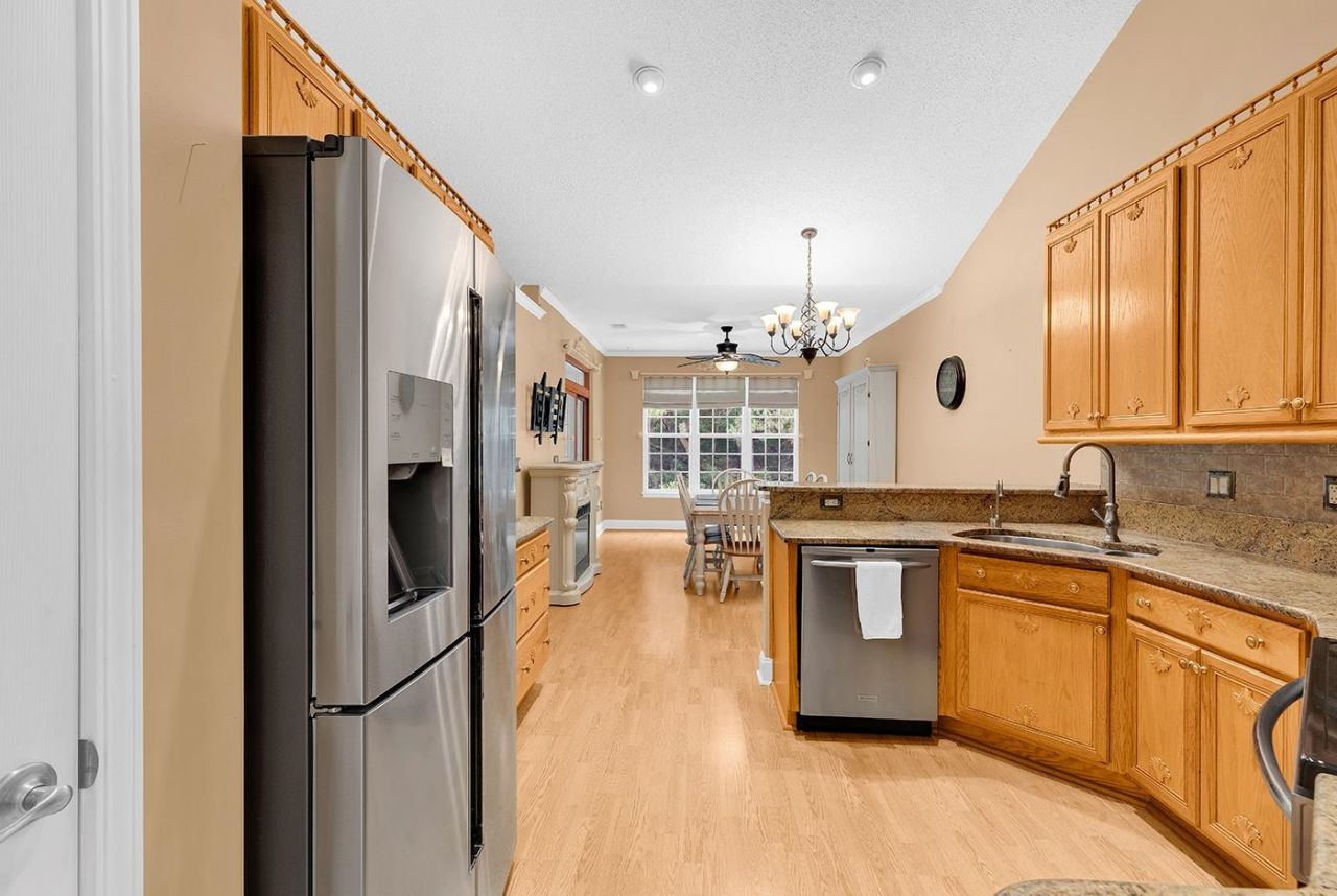 209 Candlewood Dr. Photo 27