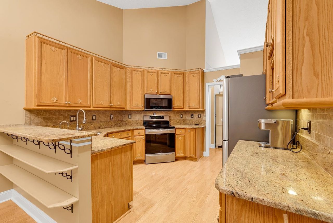 209 Candlewood Dr. Photo 28