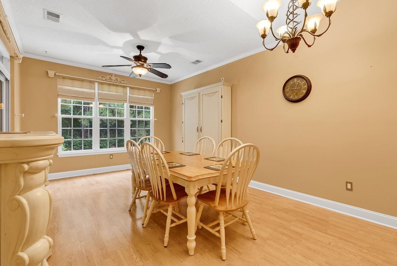 209 Candlewood Dr. Photo 31