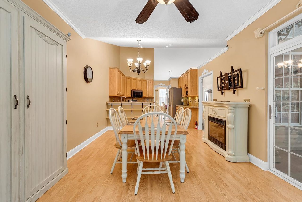 209 Candlewood Dr. Photo 33