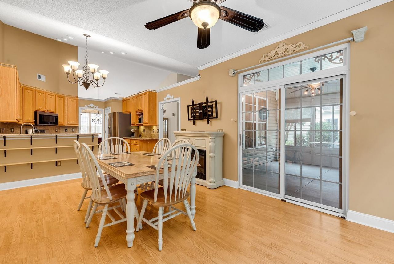 209 Candlewood Dr. Photo 38
