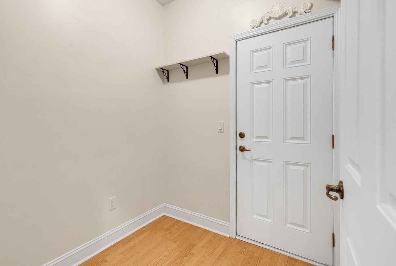 209 Candlewood Dr. Photo 39