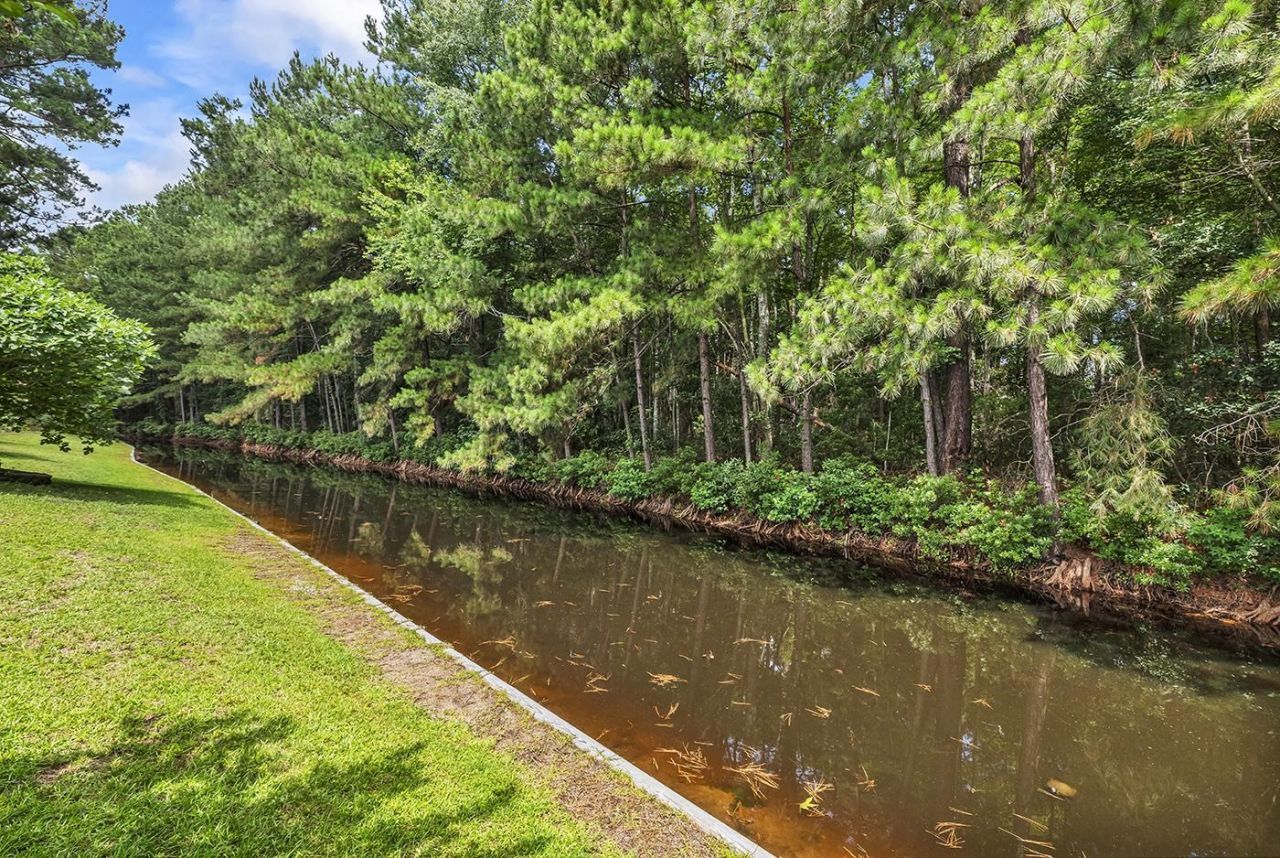 209 Candlewood Dr. Photo 58