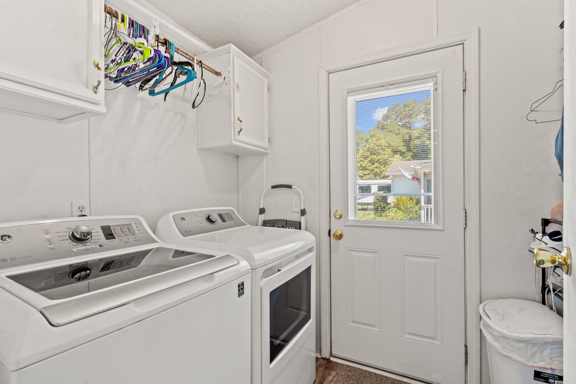 527 Grapevine St.  Photo 12
