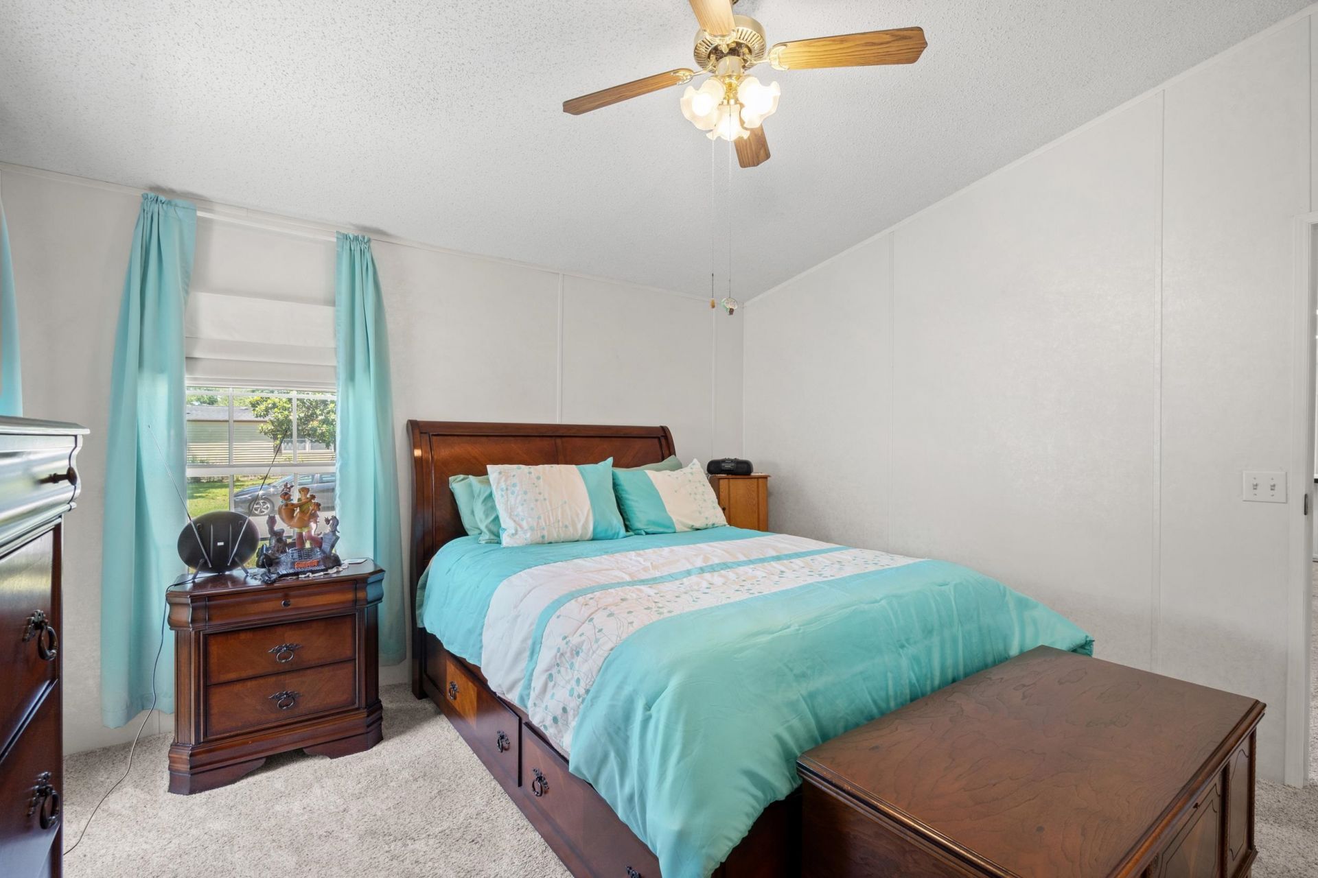 527 Grapevine St.  Photo 17