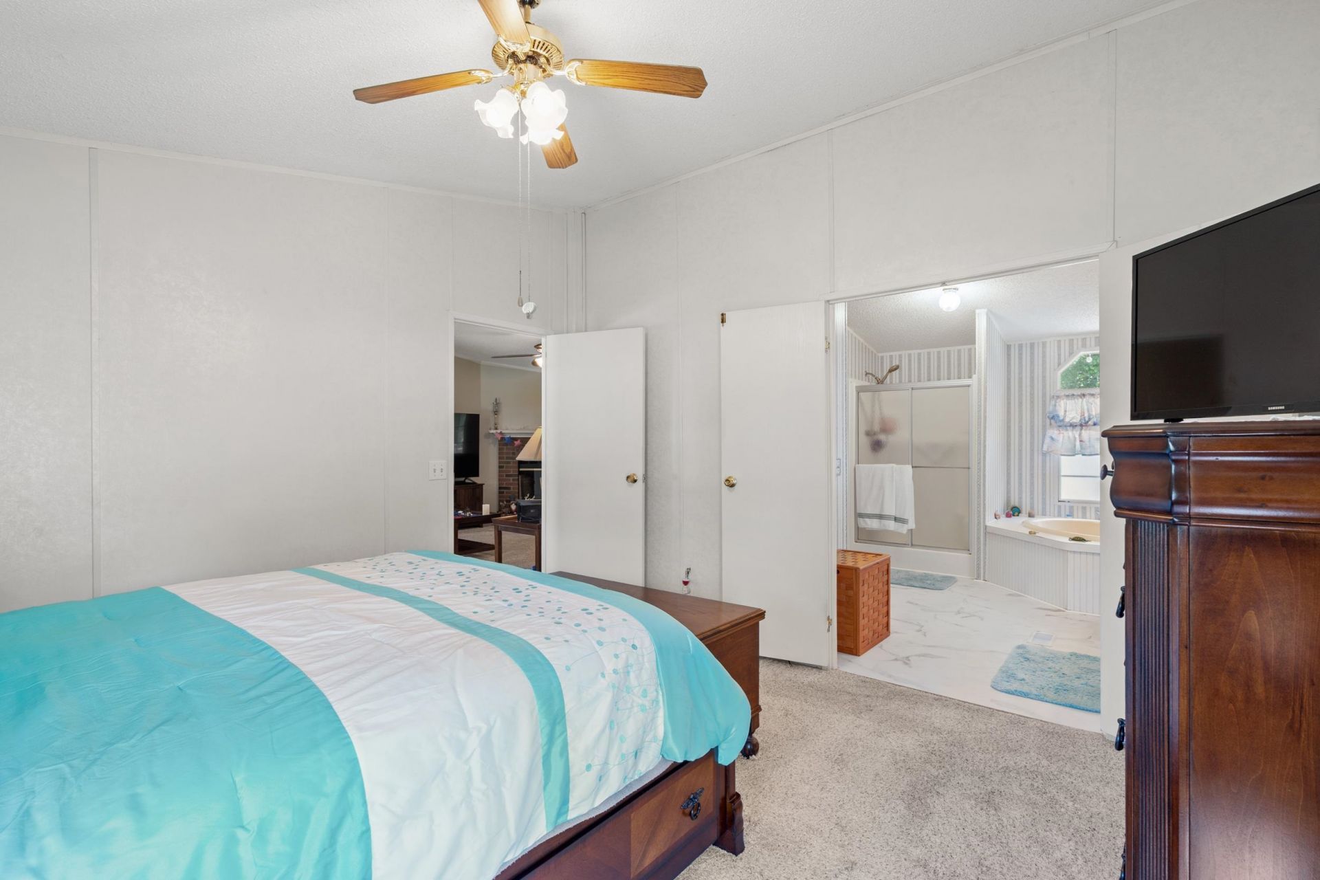 527 Grapevine St.  Photo 18
