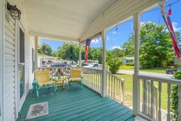 527 Grapevine St.  photo 4