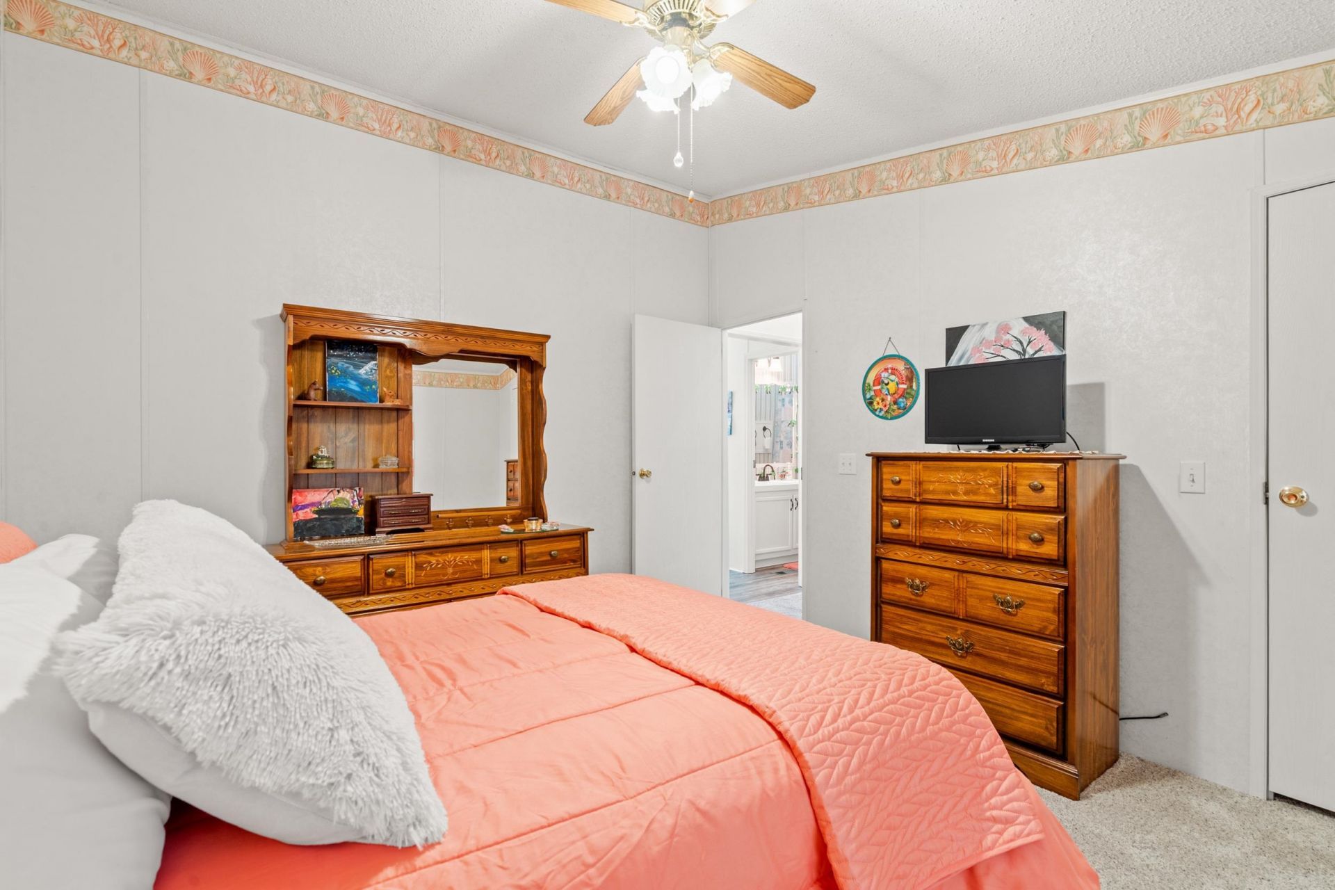 527 Grapevine St.  Photo 23