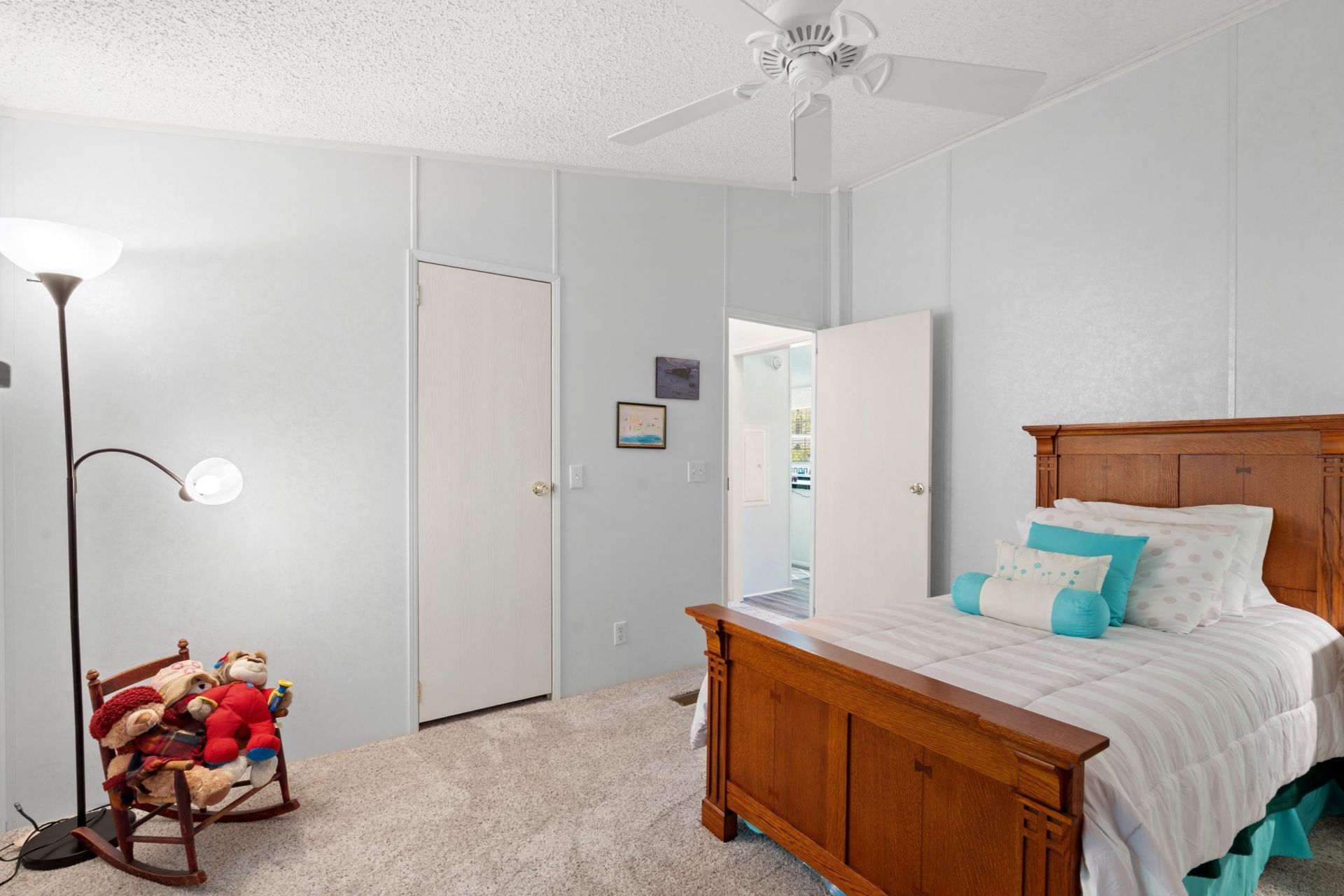 527 Grapevine St.  Photo 26